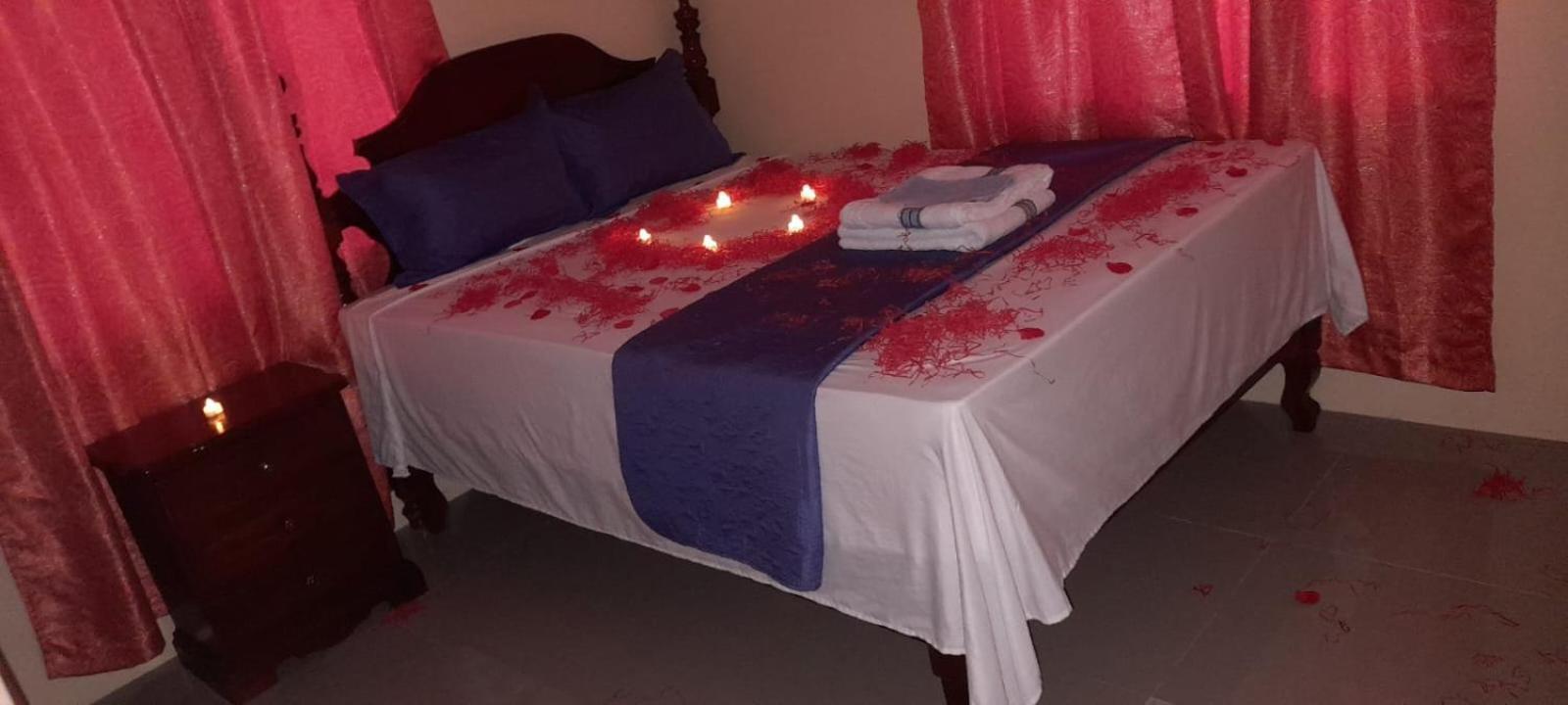 Royal Vybez Vacation Homes Spanish Town المظهر الخارجي الصورة